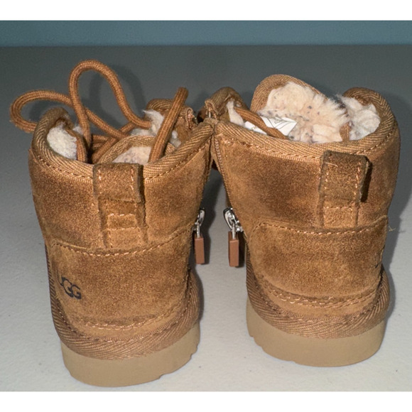UGG Kids 9C Boots Neumel II Zip Up Cool Weather Cozy Comfy Outdoor Warm Soft - Picture 6 of 10